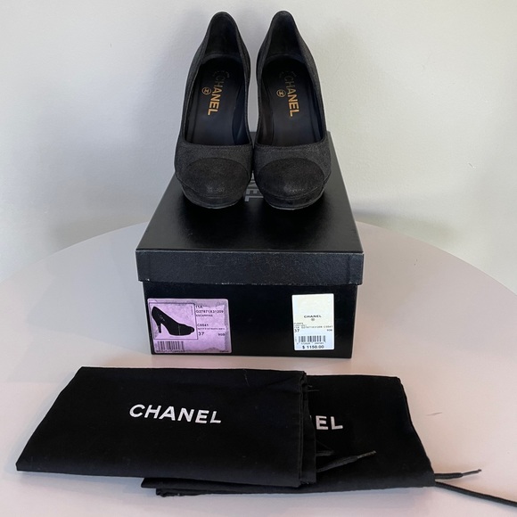 CHANEL CC Logo Metallic Suede Pumps Size 37 - Picture 4 of 16